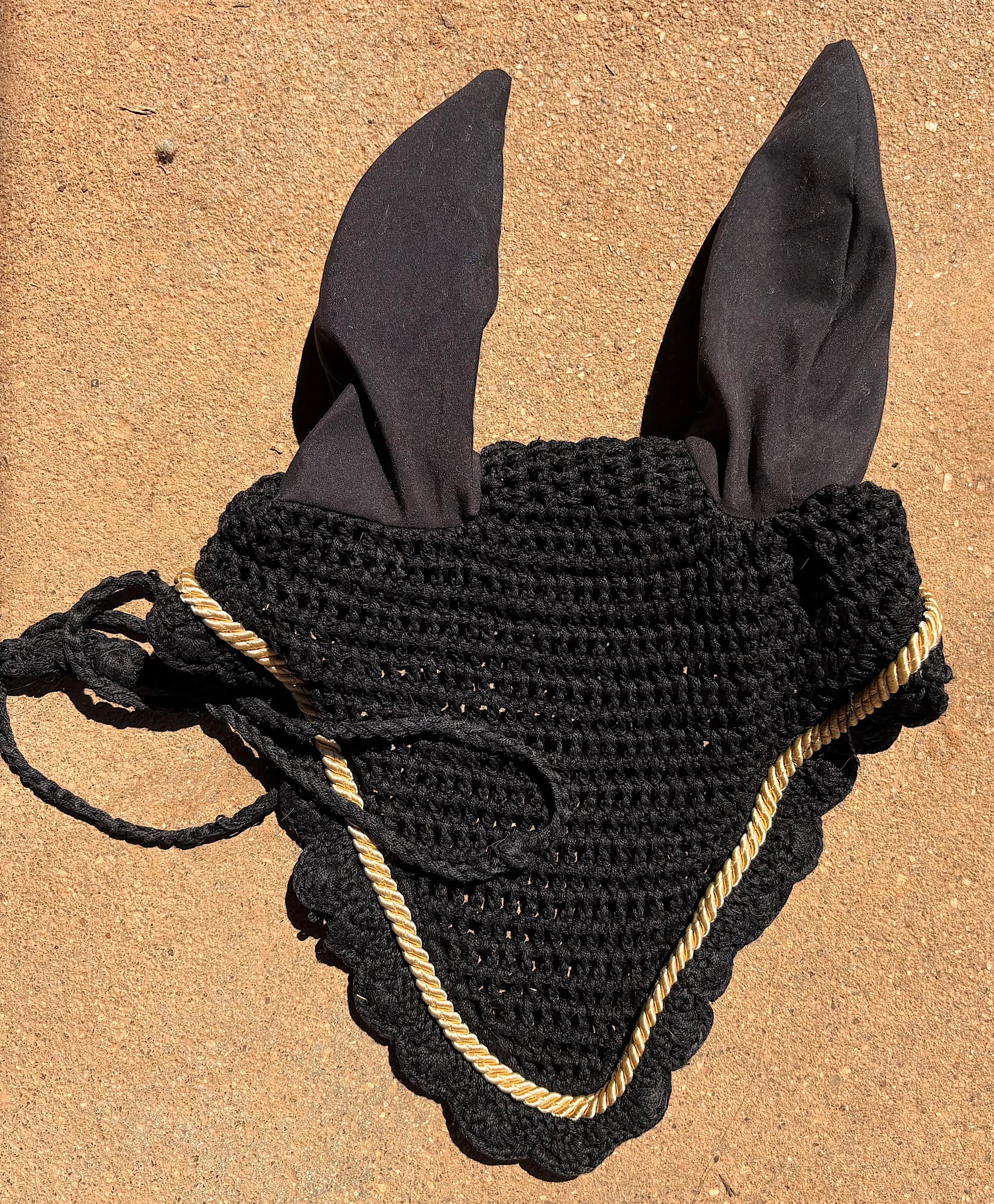 Black full sized ear bonnet — image 1