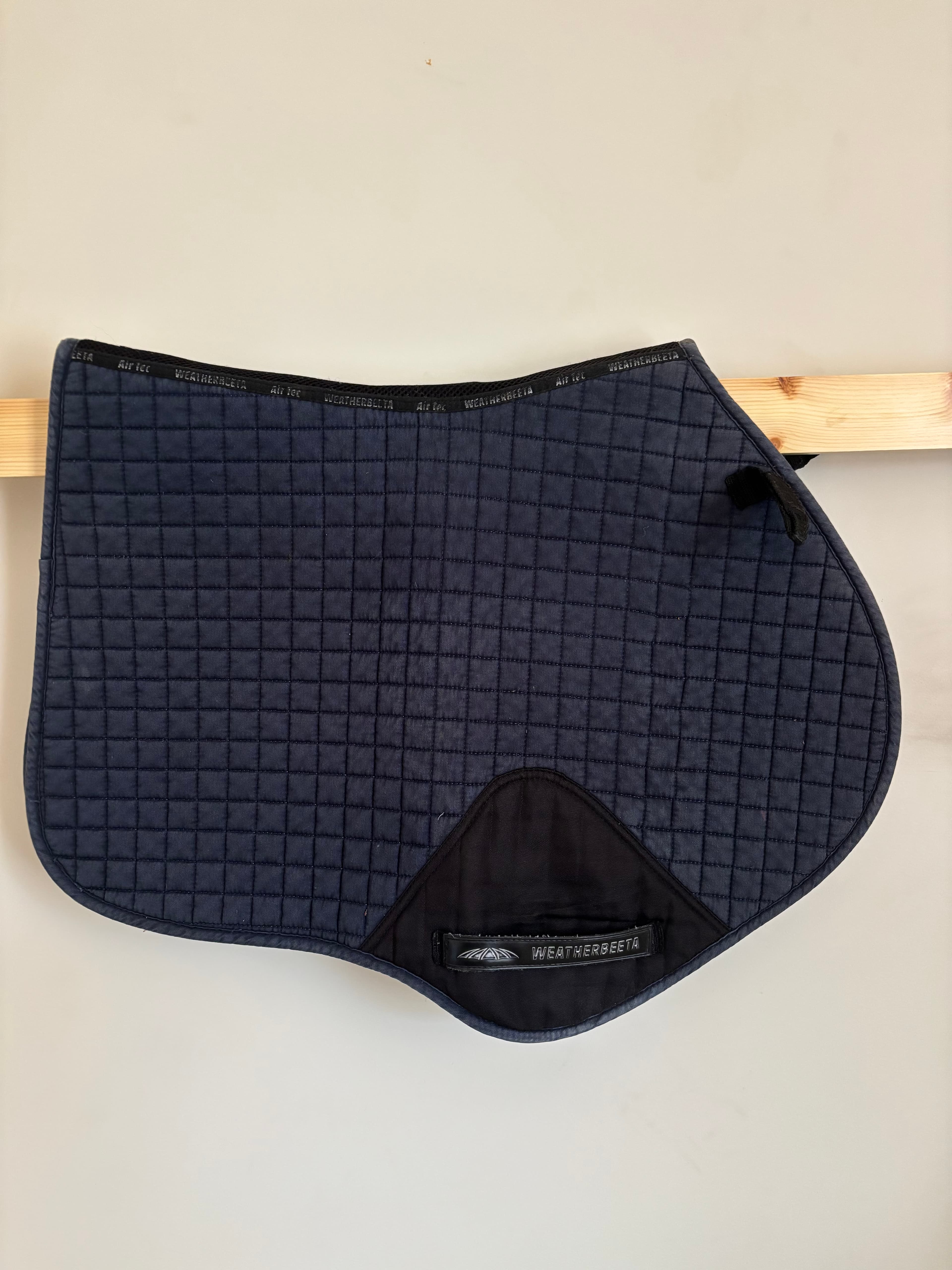 Weatherbeeta saddle pad — image 1