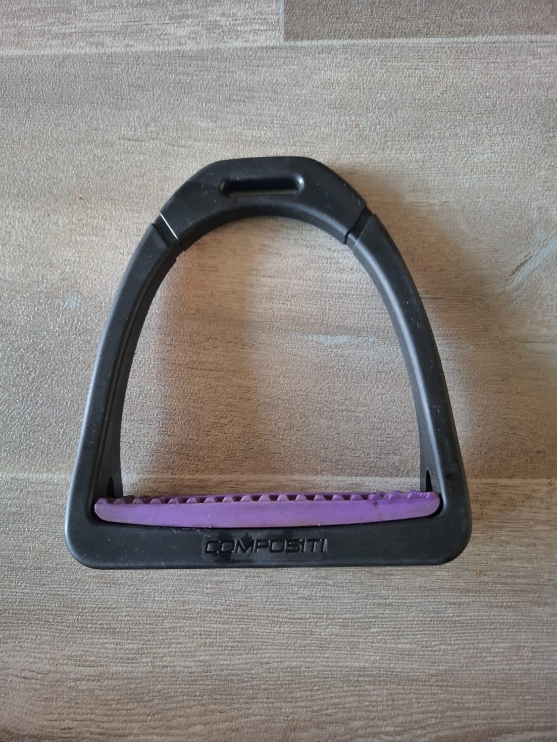 Compositi plastic stirrups 5inch — image 1