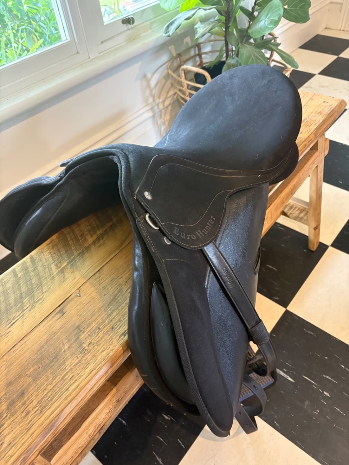 17.5” EUROHUNTER AP SADDLE — image 1