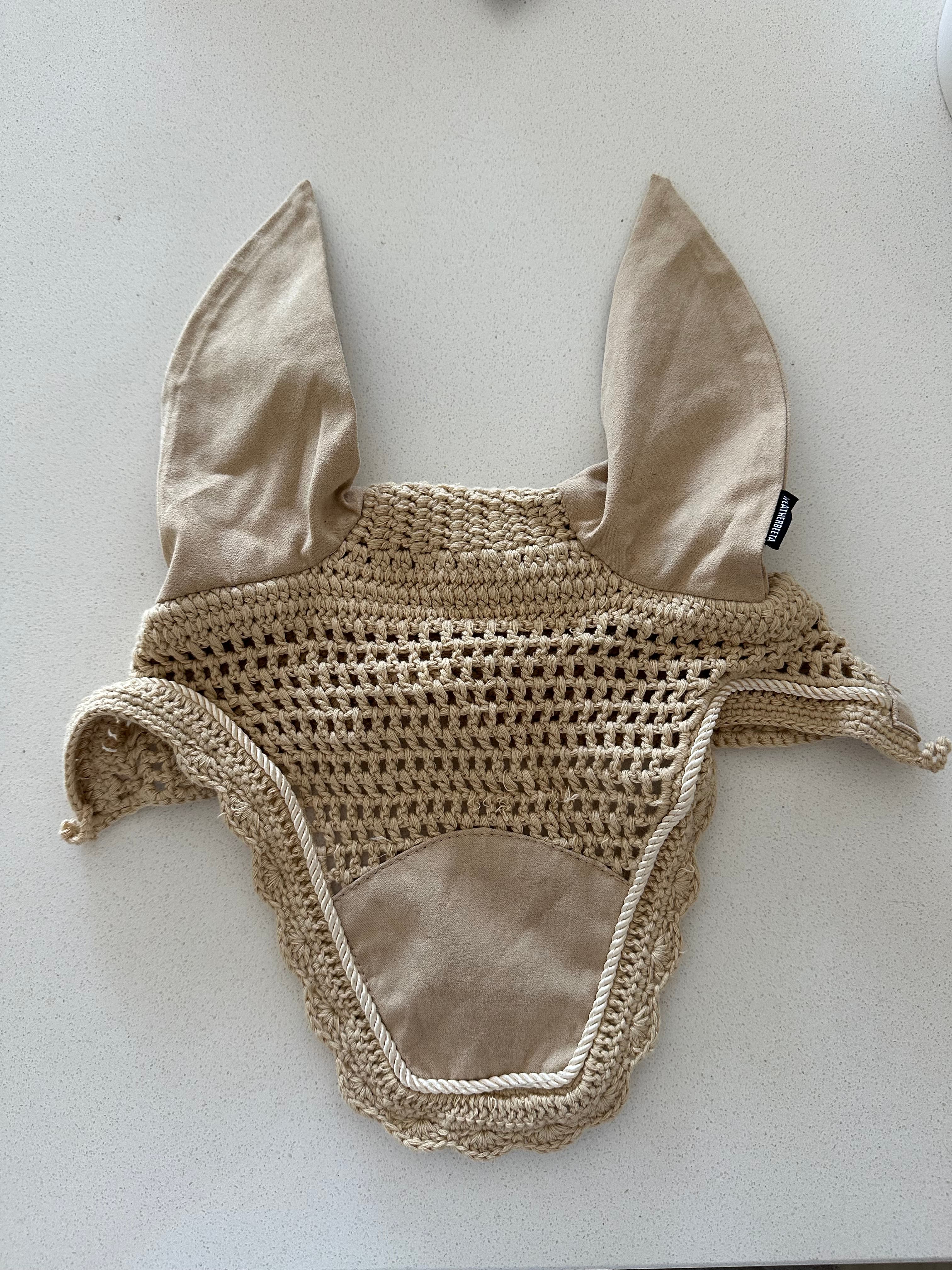 Beige bonnet — image 1