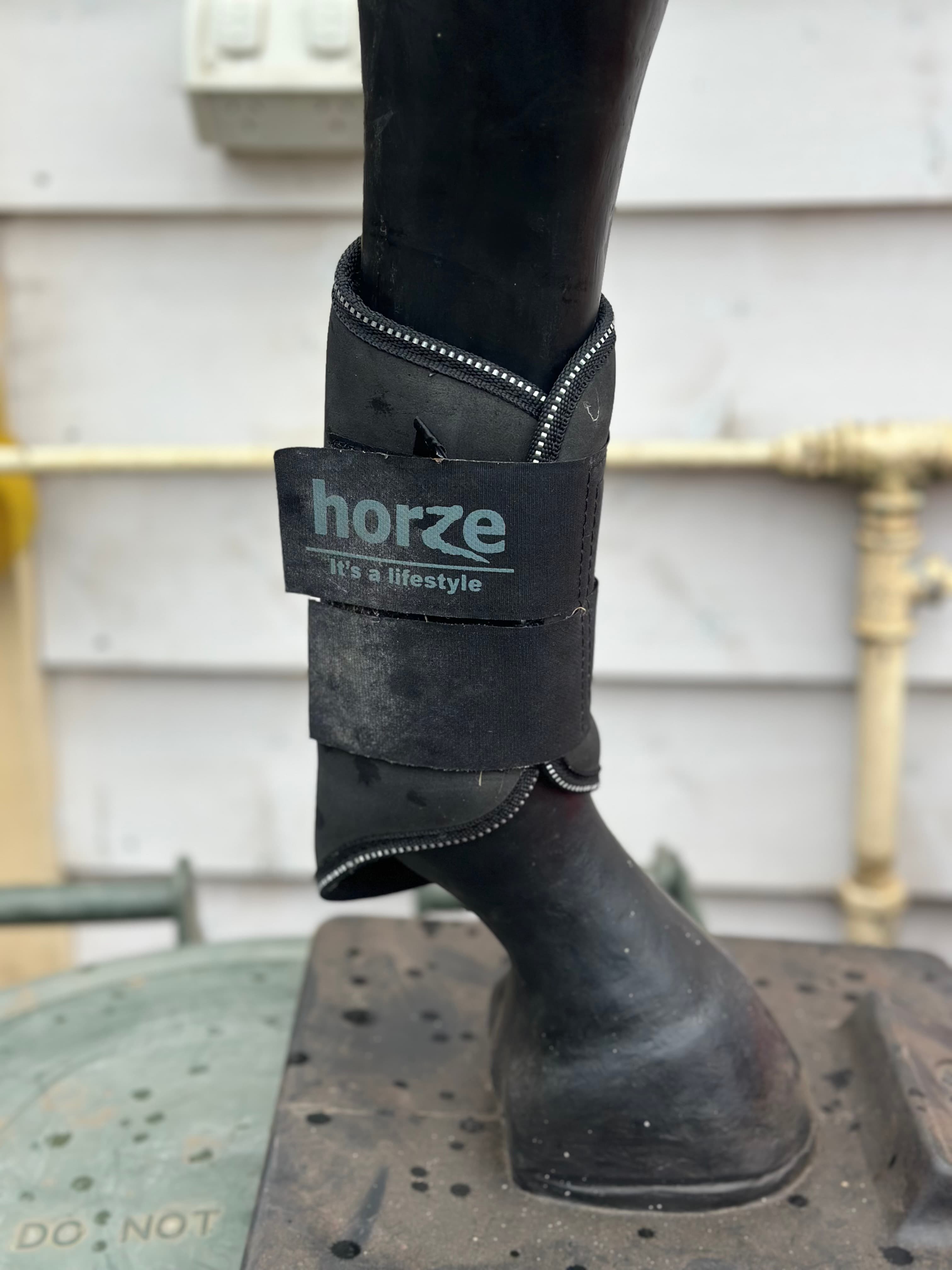 Set of 4 Horze Fleece Brushing Boots — image 1