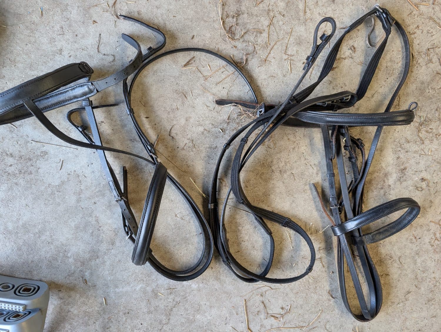 2 x snaffle bridle — image 1