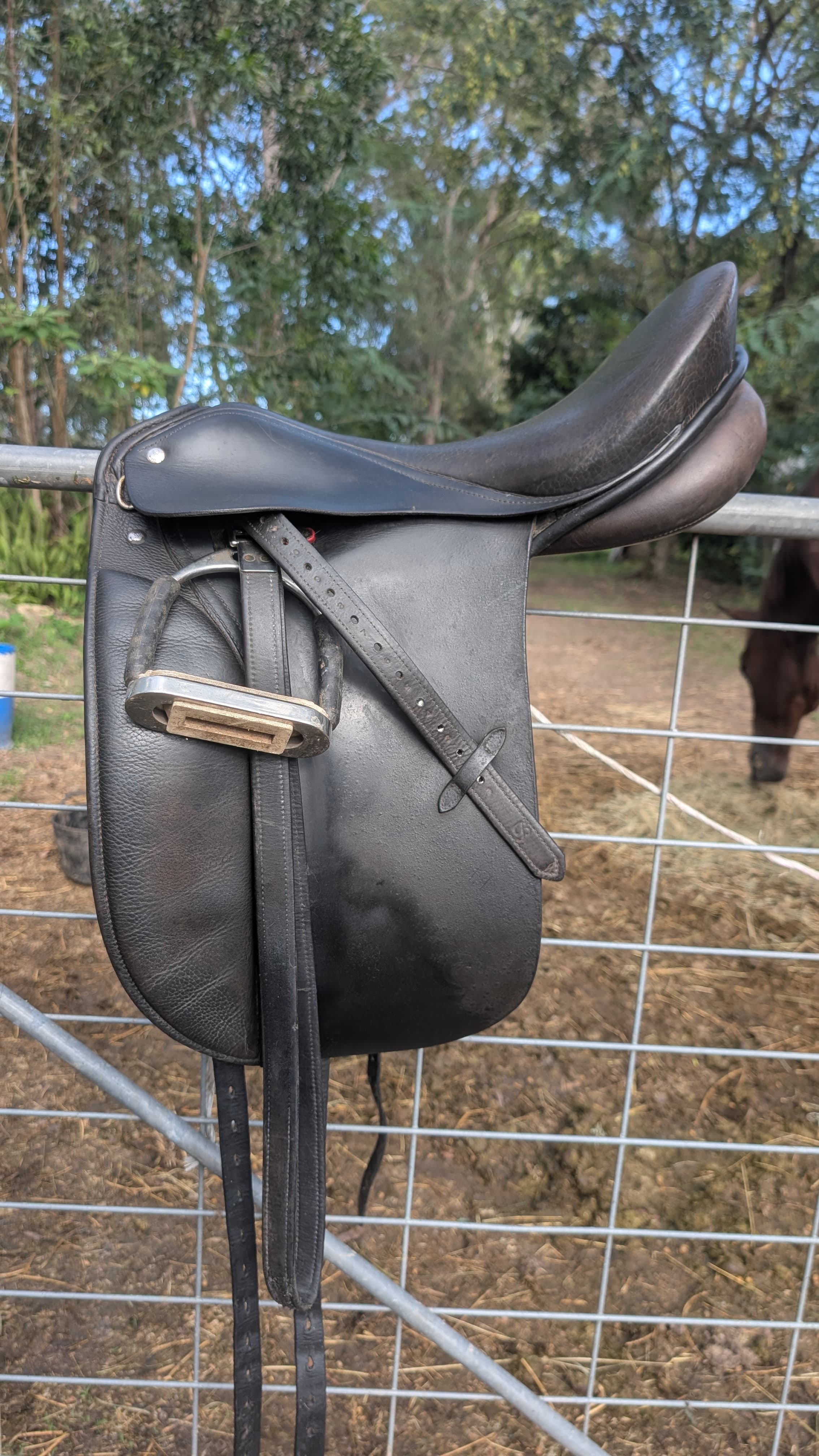 Otto Schumacher Profi Dressage Saddle — image 1