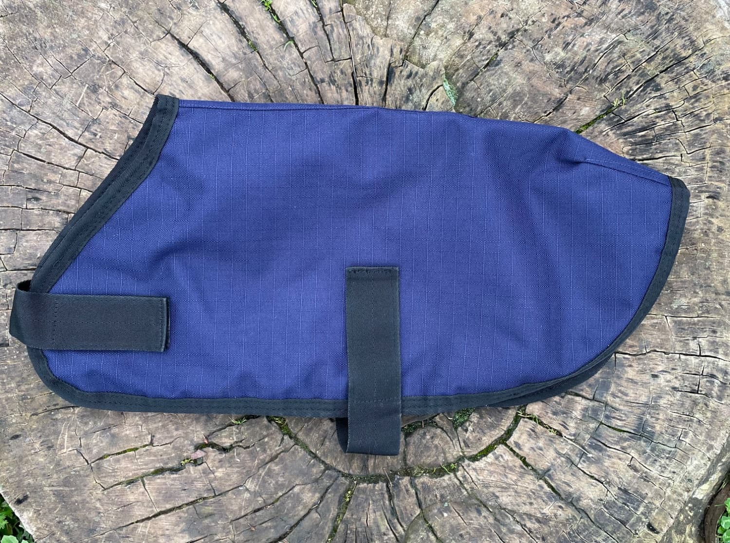 Dog Rug 1200D 100g Fill — image 1