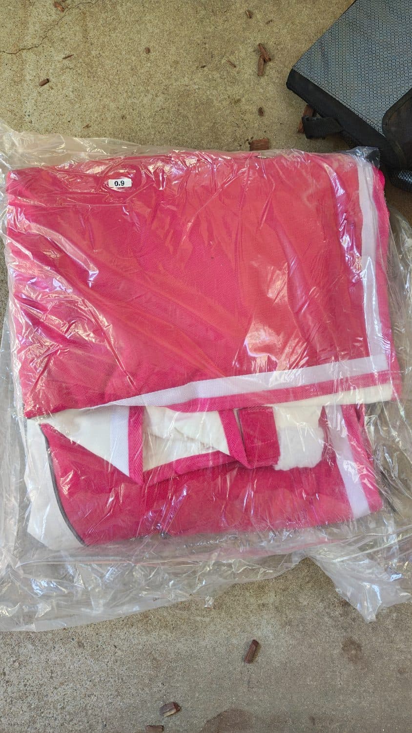 Hemp Turnout Rug 6'0 with 50g fill — image 1