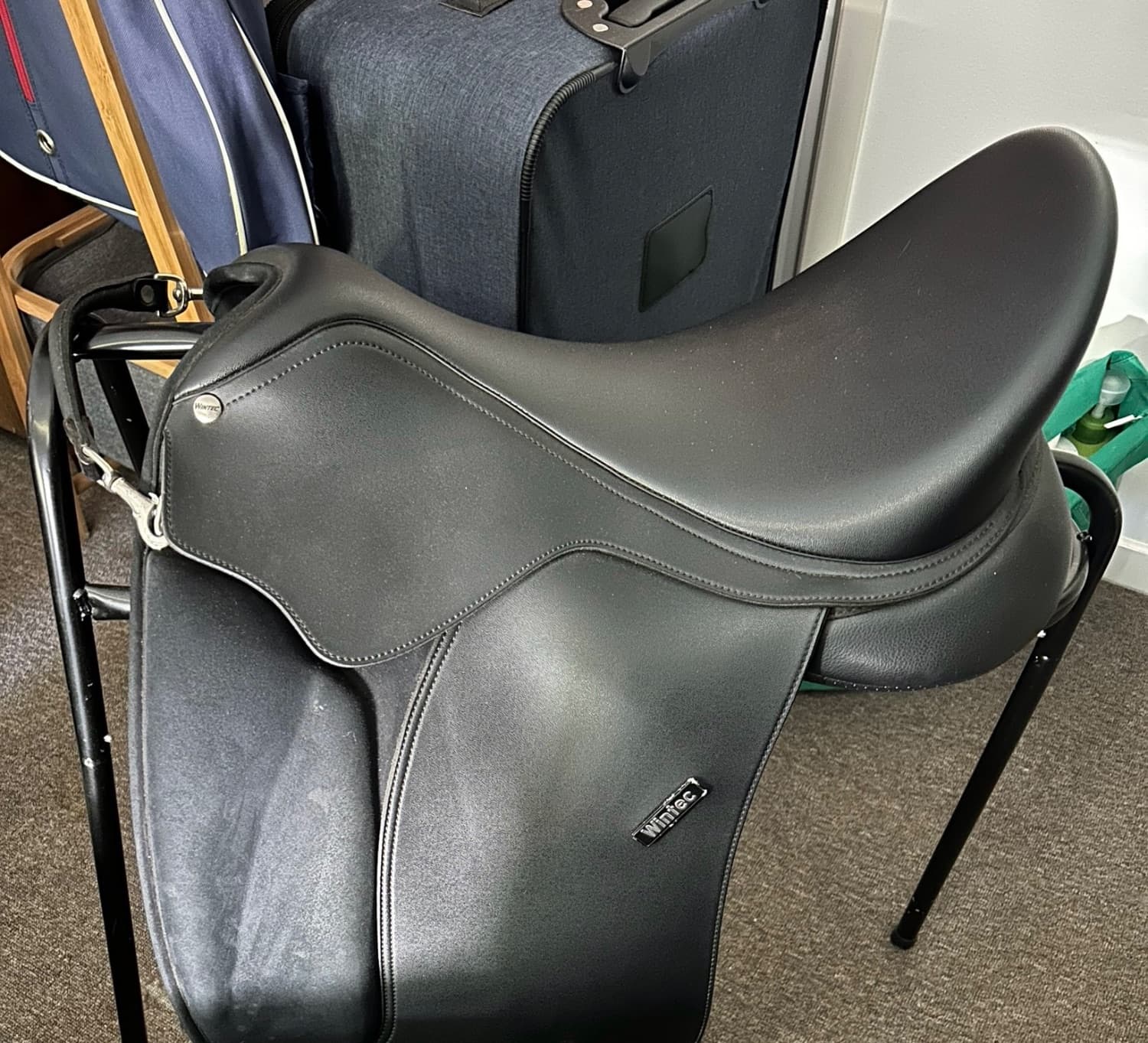 17” Wintec Dressage saddle with sheepskin lined girth — image 1