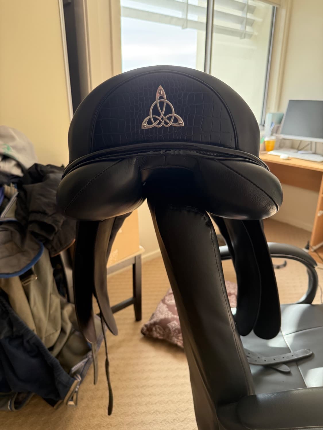 Bliss of London Loxley custom dressage saddle 18inch warmblood tree with external knee blocks — image 1