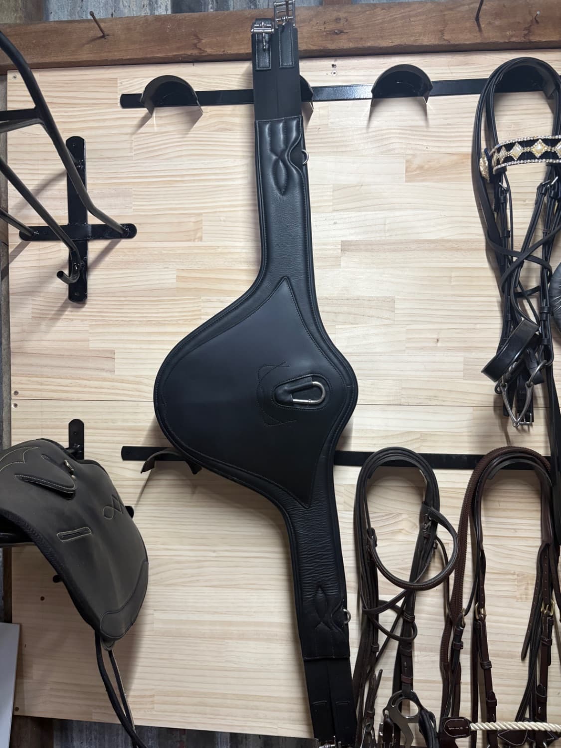 130cm Black Stud Girth — image 1