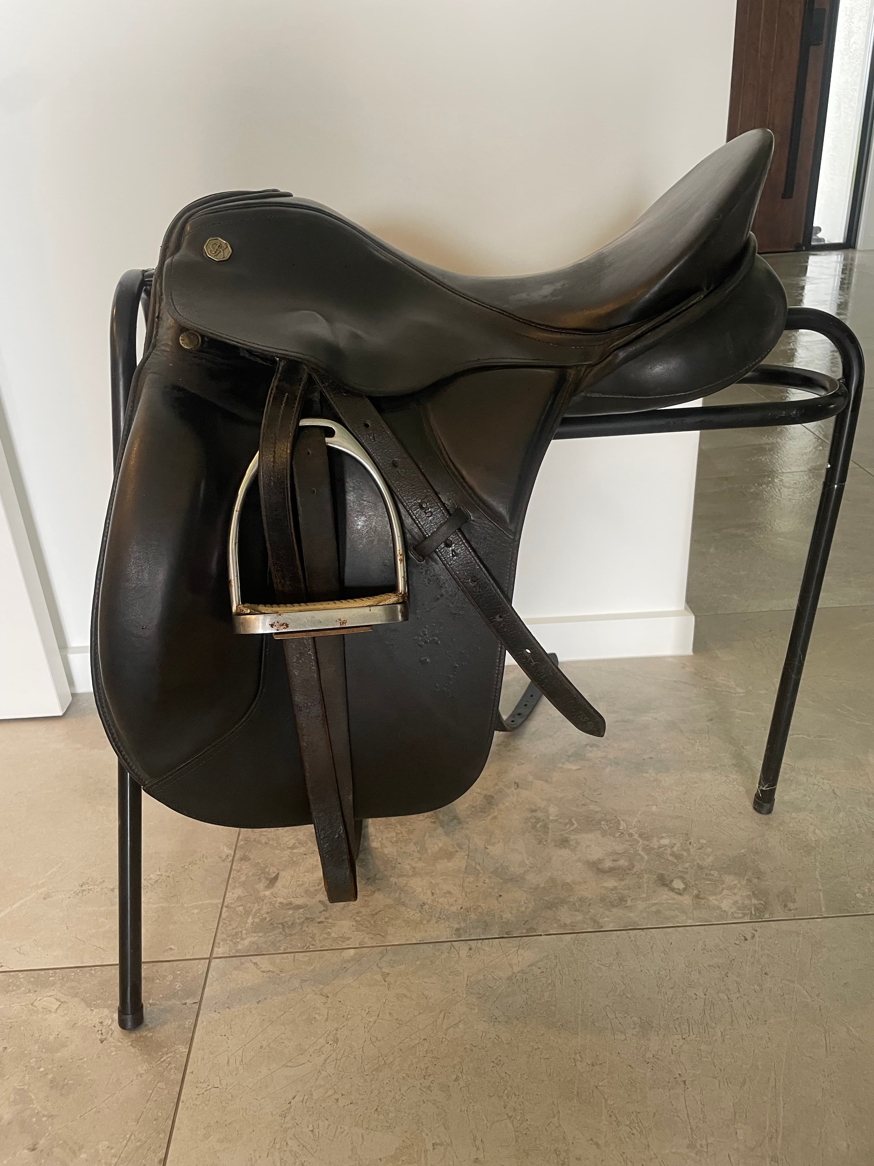 Kieffer Lech Profi dressage saddle wwith knee roll 17” narrow gullet. — image 1