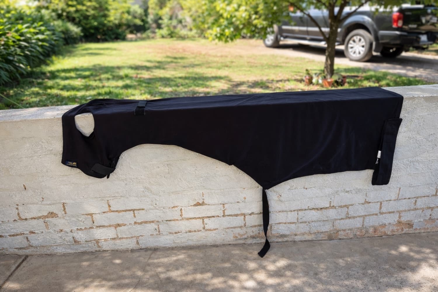 Snuggy Hoods With Zip — image 1