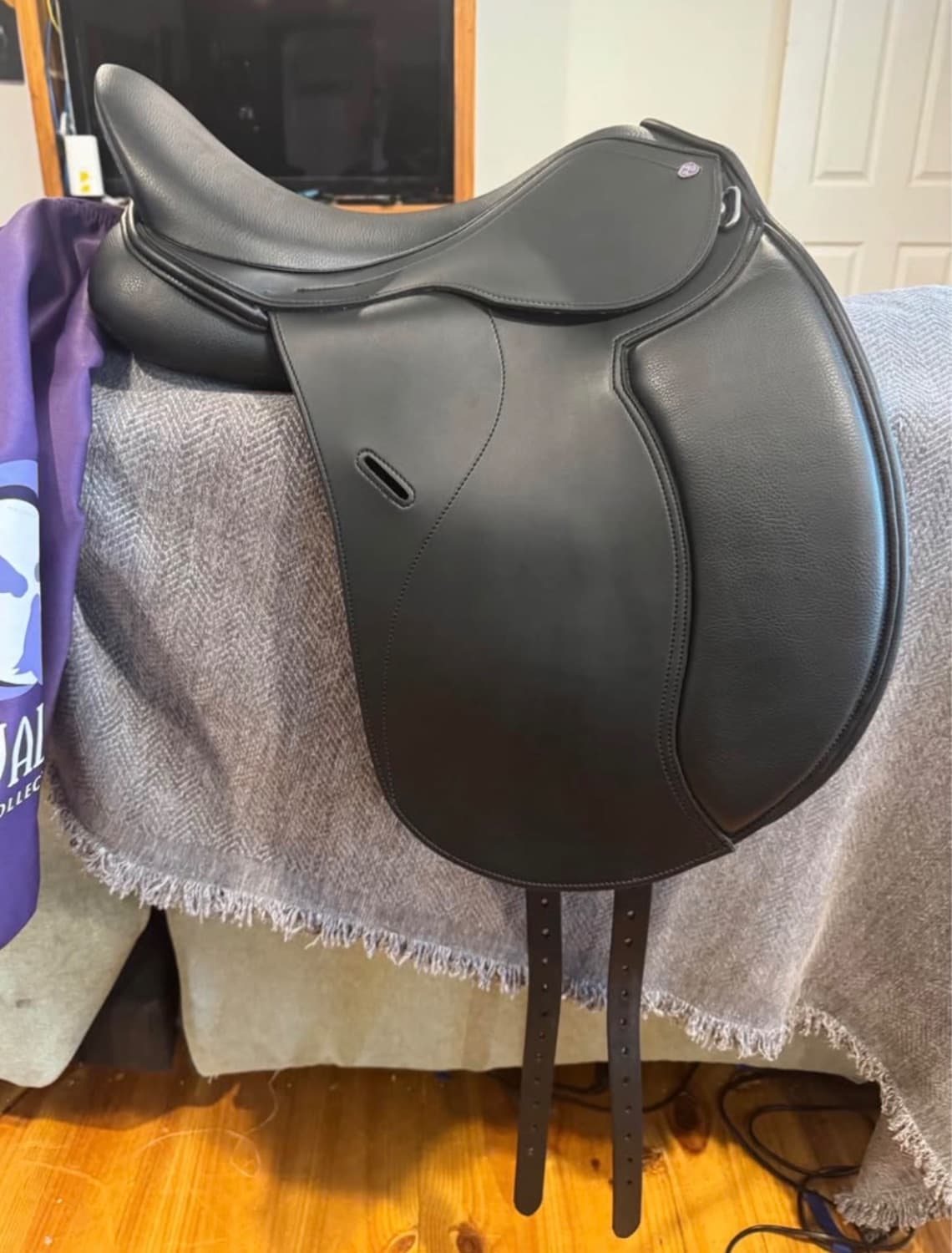 Cavaletti Synthetic 17in Dressage Saddle — image 1