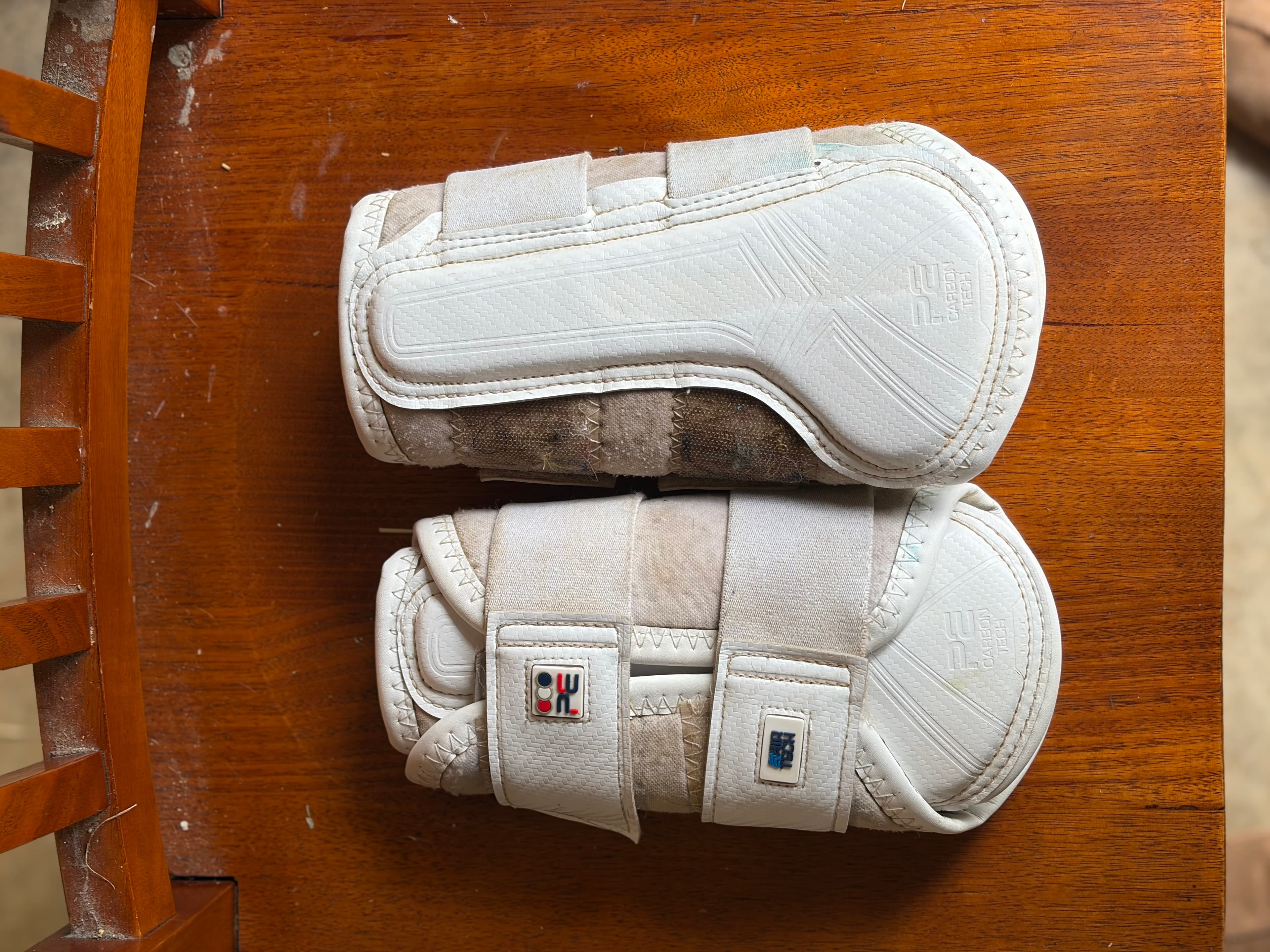 PE white brushing boots