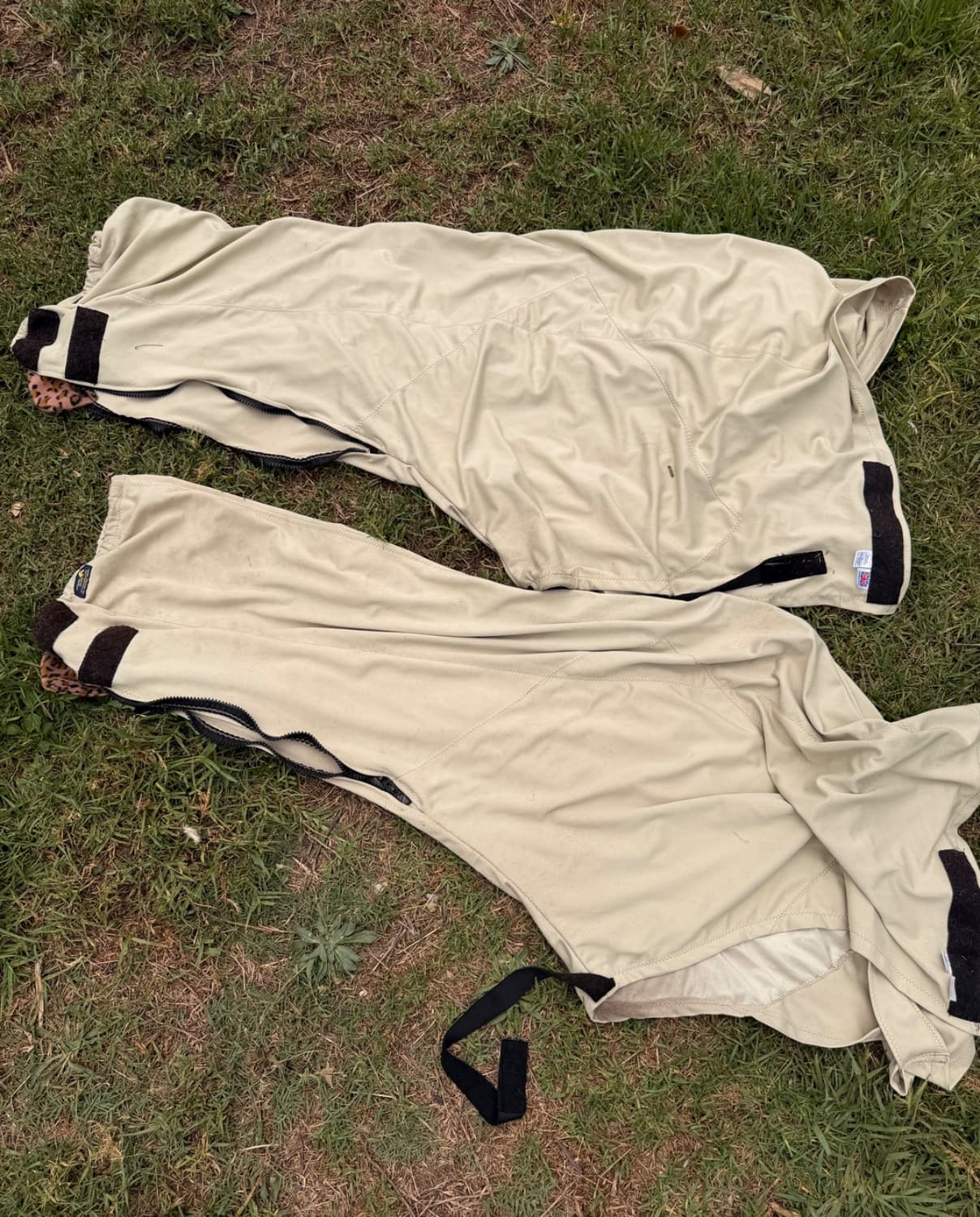 Snuggy Hood Headless Neck Rugs M/L — image 1