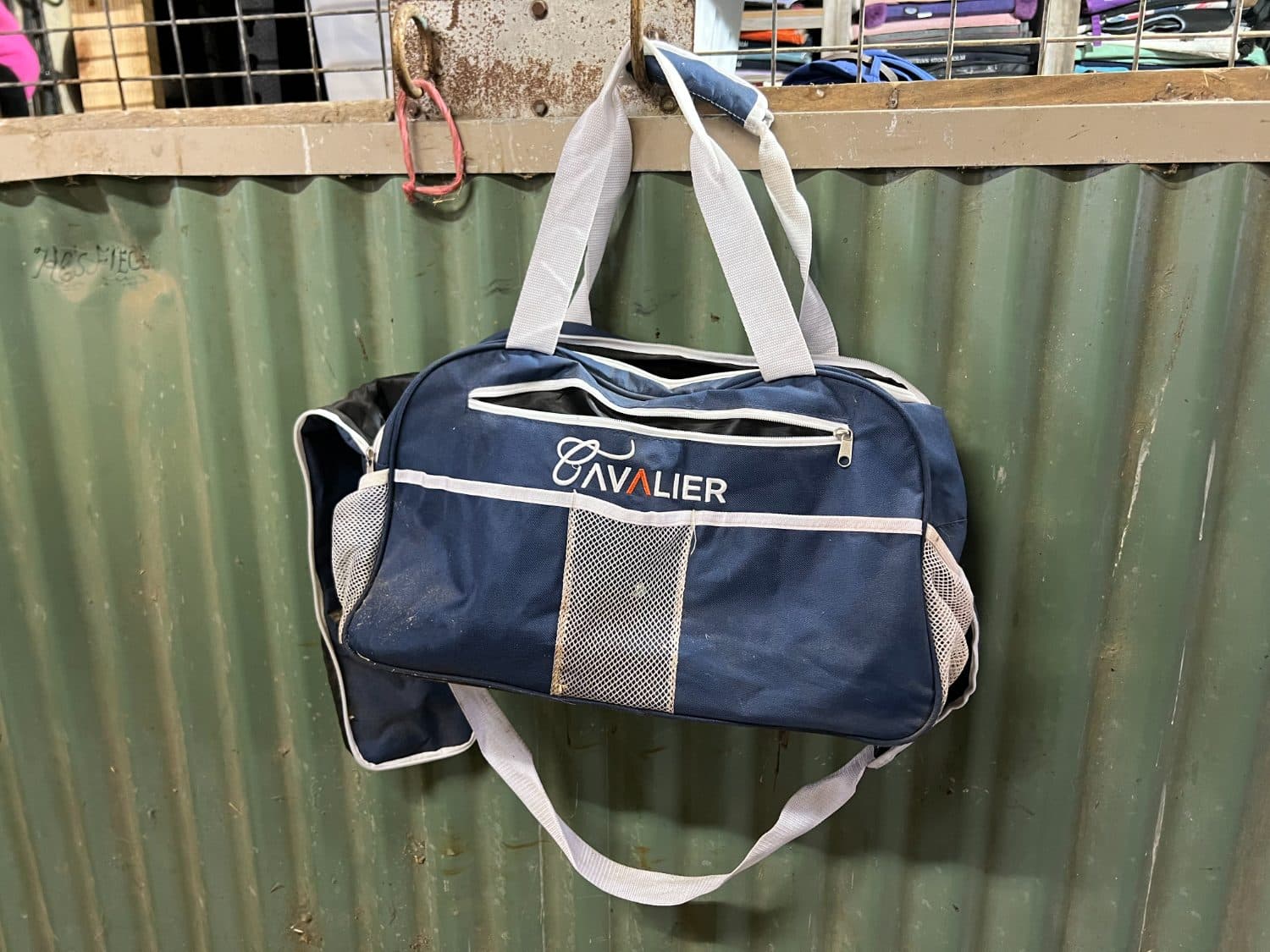 Cavalier Grooming Bag — image 1